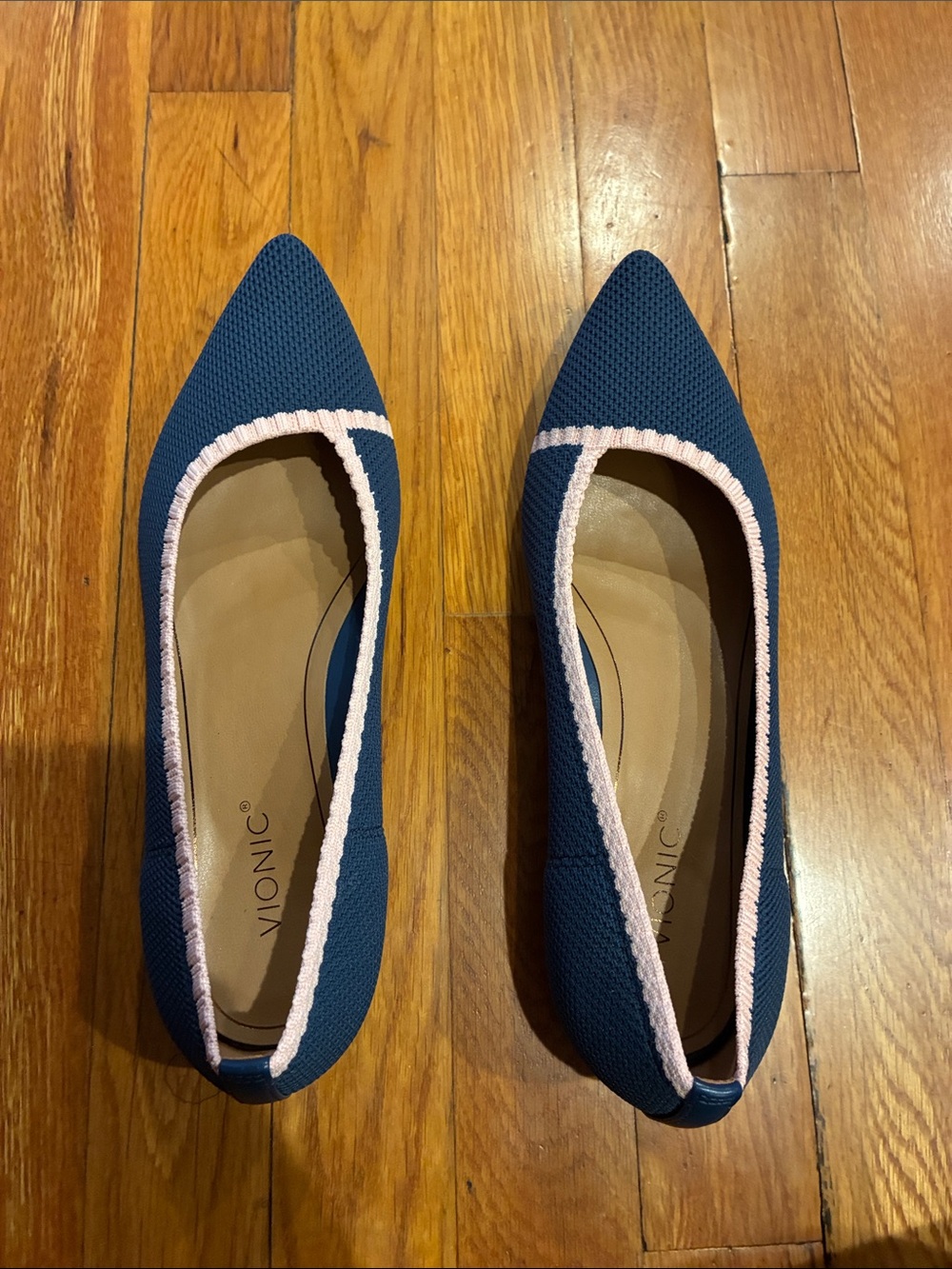 Vionic Navy Pointed Knit Ballet Flat with Light Pink Trim